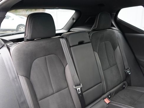 Used 2019 Volvo XC40 T5 R-Design image 61