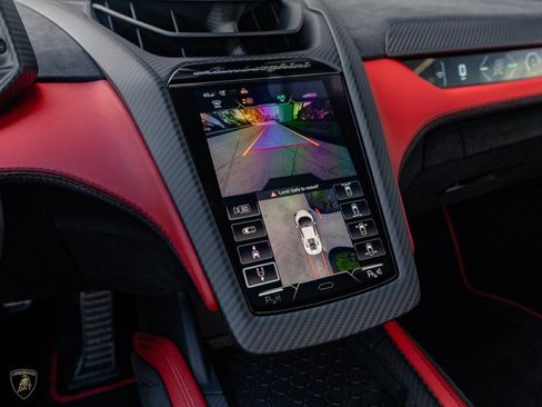 Used 2025 Lamborghini Revuelto AWD/4WD image 19
