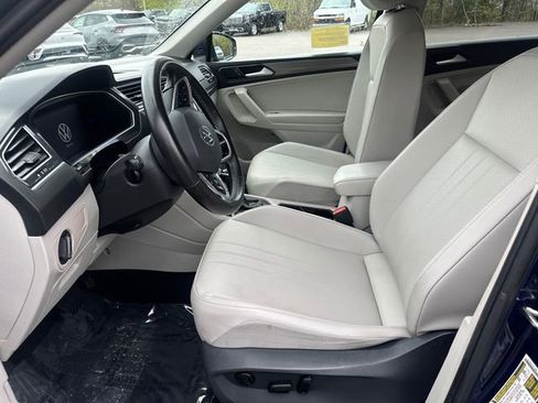 Used 2022 Volkswagen Tiguan SE FWD image 31