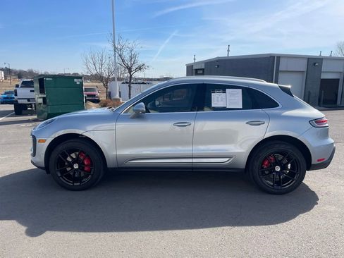 Used 2022 Porsche Macan S w/ Premium Package Plus image 4