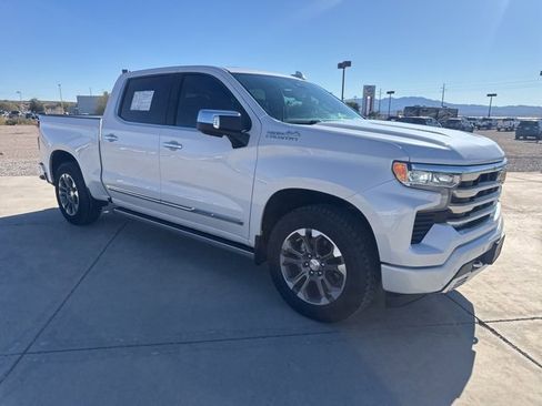 Used 2023 Chevrolet Silverado 1500 High Country w/ Technology Package image 6