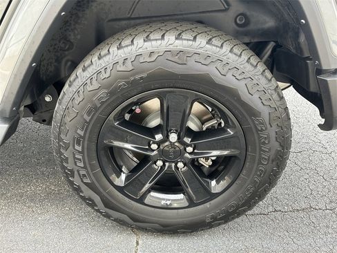 Used 2023 Jeep Wrangler Altitude image 20