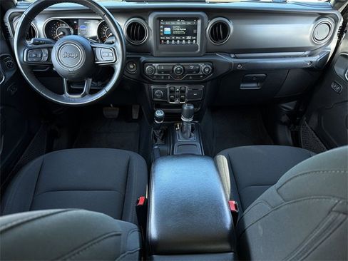 Used 2022 Jeep Gladiator Willys image 21