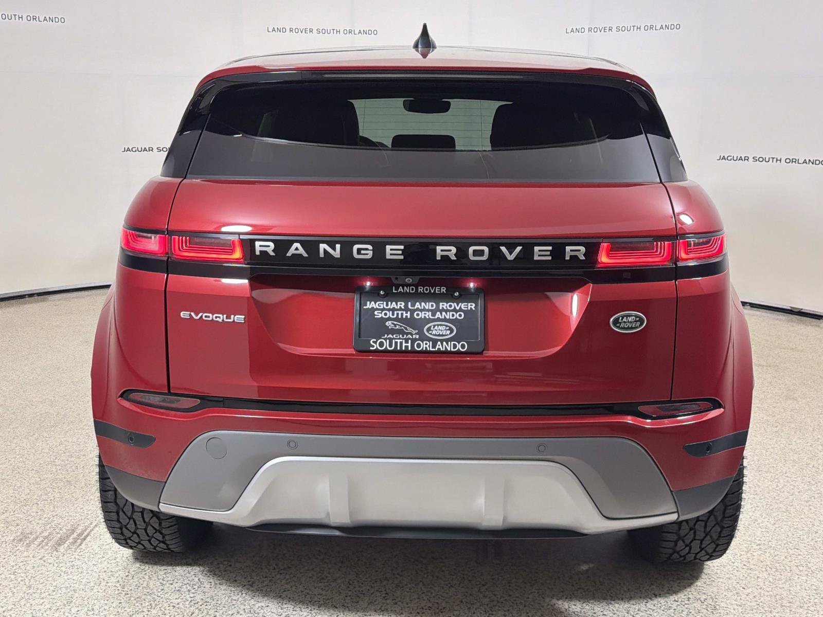 Used 2022 Land Rover Range Rover Evoque SE AWD/4WD image 4
