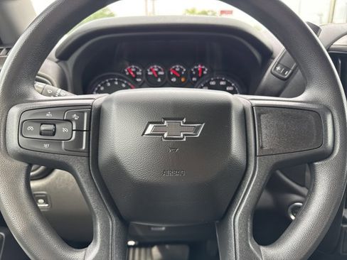 Used 2024 Chevrolet Silverado 1500 Custom Trail Boss w/ Turbomax Blackout Package AWD/4WD image 18