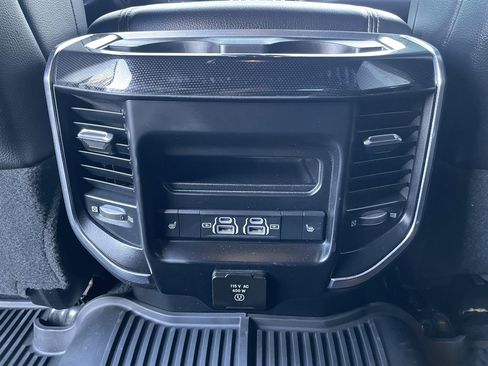 Used 2022 RAM 3500 Laramie image 34