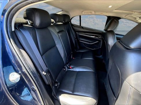 Used 2019 MAZDA MAZDA3 Sedan FWD image 19