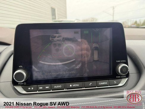 Used 2021 Nissan Rogue SV w/ Premium Package image 19