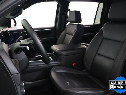 Used 2025 Chevrolet Suburban LT AWD/4WD image 22