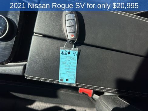 Used 2021 Nissan Rogue SV image 29