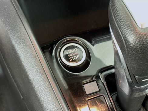 Used 2022 Nissan Kicks S image 20