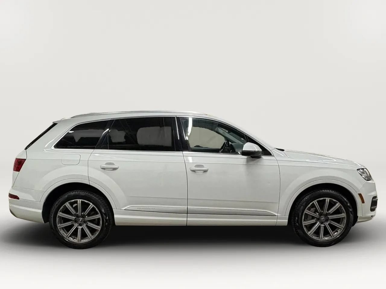 Used 2018 Audi Q7 3.0T Premium Plus w/ Premium Plus Package AWD/4WD image 6