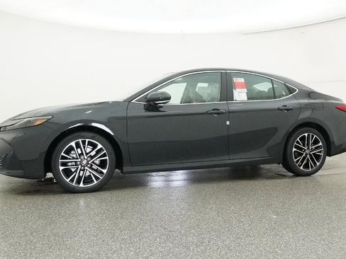 New 2026 Toyota Camry XLE image 18