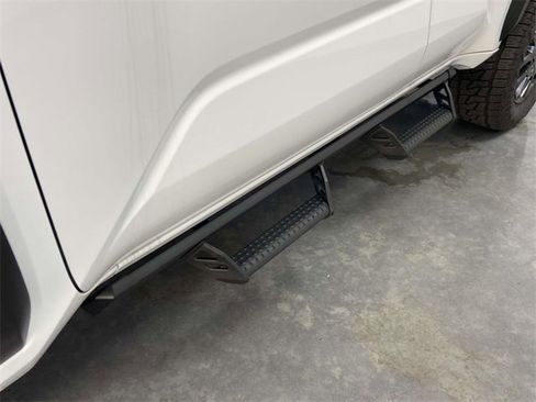 Used 2025 Toyota 4Runner SR5 image 9