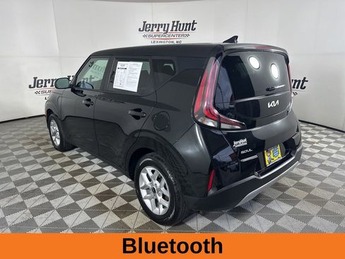 Used 2025 Kia Soul LX image 7
