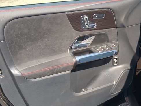 Certified 2025 Mercedes-Benz GLB 250 image 18