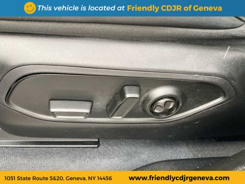 Used 2023 Jeep Grand Cherokee L Limited image 23