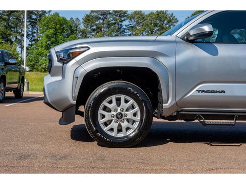 New 2026 Toyota Tacoma SR5 AWD/4WD image 10