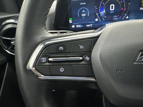 Used 2026 Chevrolet Equinox LT AWD/4WD image 12