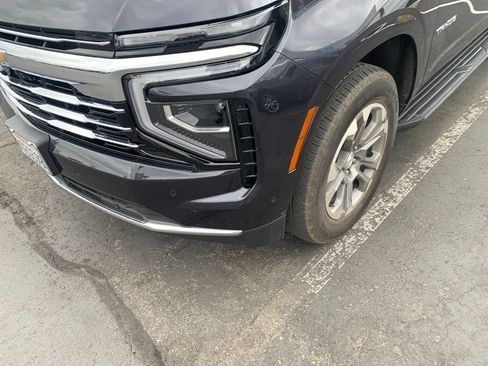 Used 2025 Chevrolet Tahoe LT RWD image 2
