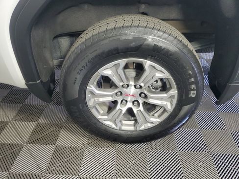 Used 2025 GMC Sierra 1500 SLT RWD image 30
