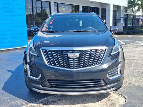 Used 2020 Cadillac XT5 Premium Luxury FWD image 3