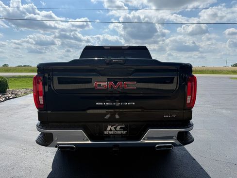 Used 2019 GMC Sierra 1500 SLT w/ SLT Premium Plus Package AWD/4WD image 8