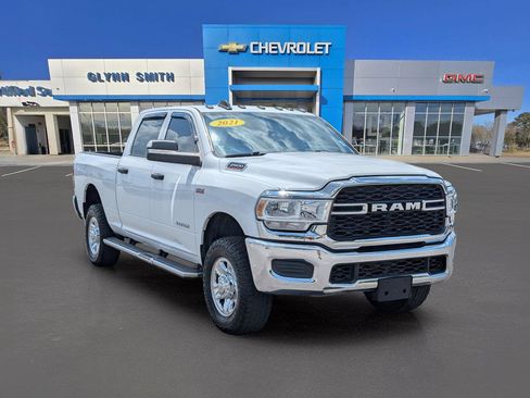 Used 2021 RAM 2500 Tradesman w/ Chrome Appearance Group AWD/4WD image 3