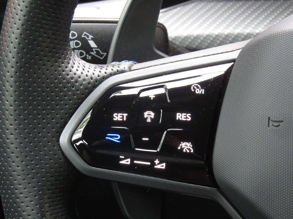 Used 2024 Volkswagen Golf R AWD/4WD image 23