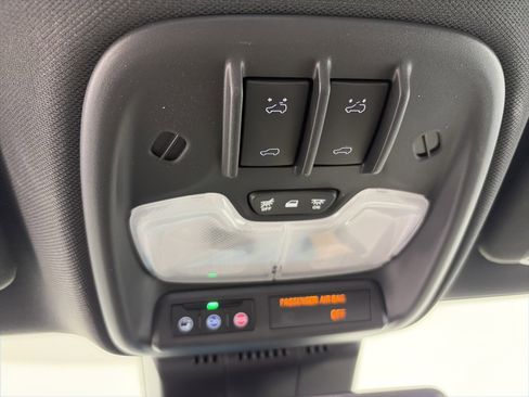 Certified 2025 GMC Canyon AT4 w/ AT4X Package AWD/4WD image 41