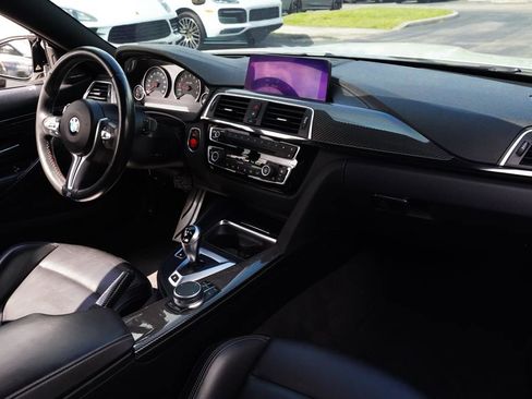 Used 2018 BMW M4 Coupe RWD image 21