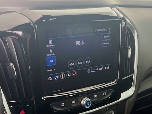 Used 2023 Chevrolet Traverse RS image 11