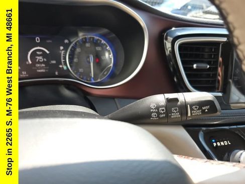 Used 2020 Chrysler Pacifica Limited FWD image 24