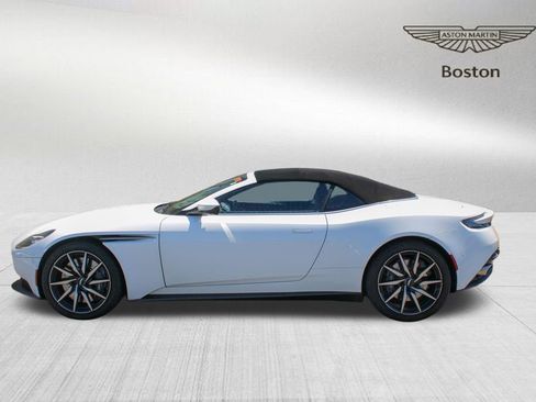 Used 2020 Aston Martin DB11 Volante RWD image 8