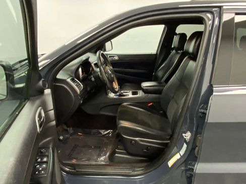 Used 2017 Jeep Grand Cherokee Altitude image 20