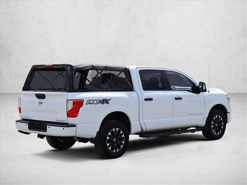 Used 2018 Nissan Titan S AWD/4WD image 5