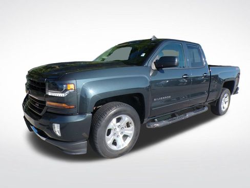 Used 2018 Chevrolet Silverado 1500 LT w/ All Star Edition AWD/4WD image 2
