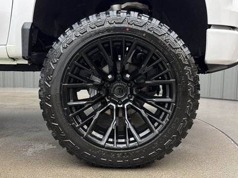 Used 2024 Chevrolet Silverado 1500 Custom w/ LPO, Dark Essentials Package AWD/4WD image 10