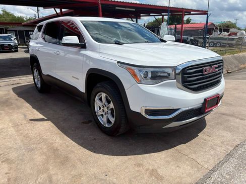 Used 2017 GMC Acadia SLE FWD image 1