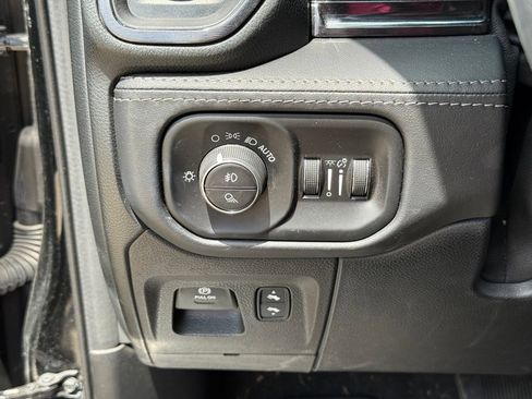 Used 2022 RAM 1500 Limited AWD/4WD image 19