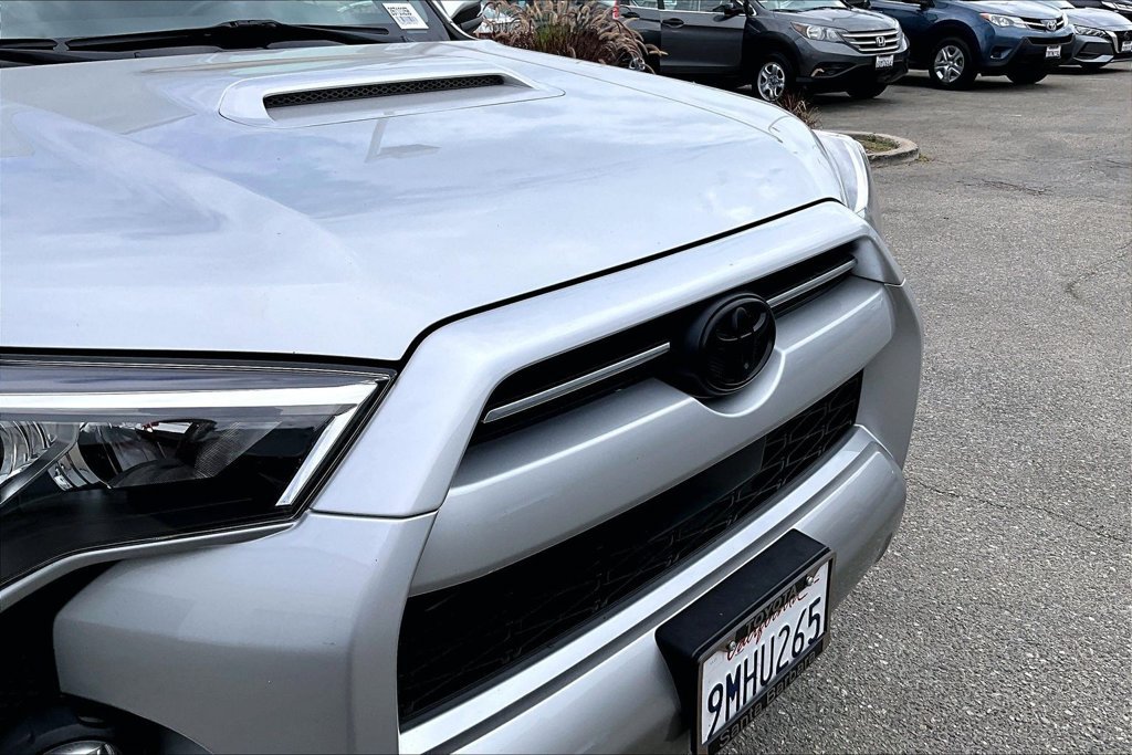 Used 2024 Toyota 4Runner TRD Off-Road Premium w/ Moonroof Package AWD/4WD image 33