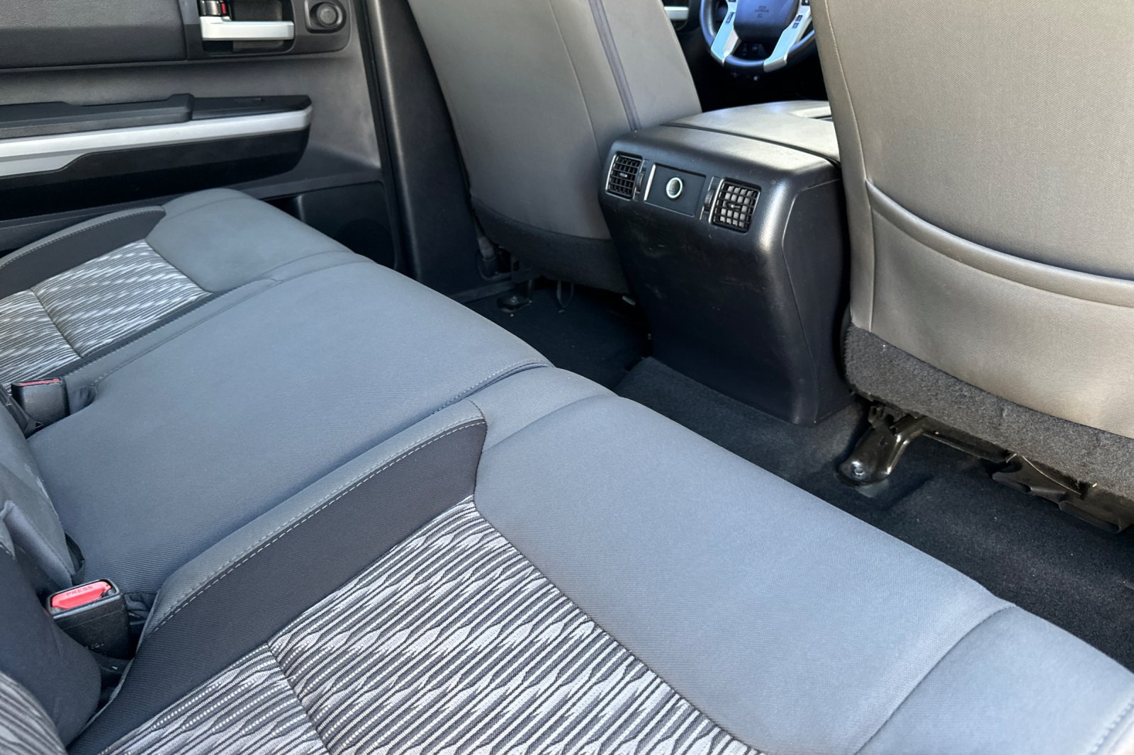 Used 2018 Toyota Tundra SR5 w/ SR5 Upgrade Package RWD image 17