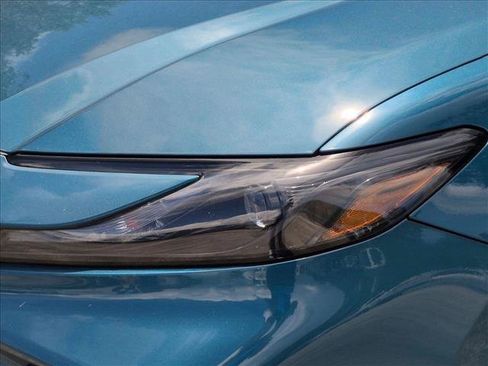 Used 2025 Toyota Camry SE FWD image 2