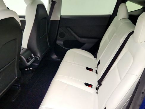 Used 2024 Tesla Model Y 2WD image 24