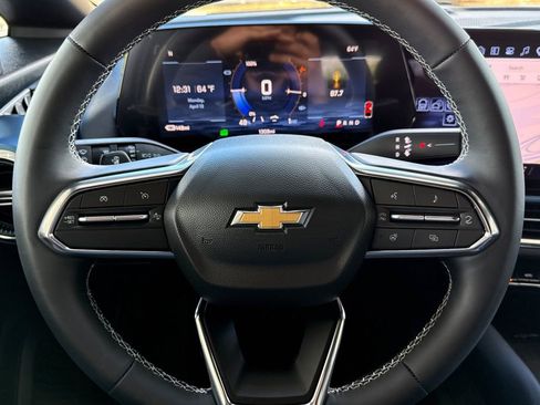 Used 2026 Chevrolet Equinox EV LT FWD image 34