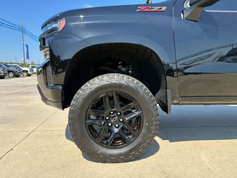 Used 2021 Chevrolet Silverado 1500 LT Trail Boss w/ Convenience Package II AWD/4WD image 7