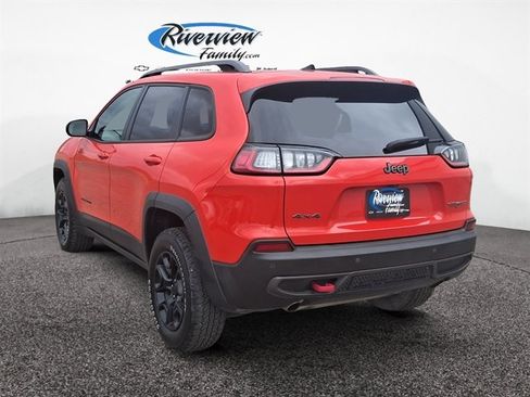 Used 2021 Jeep Cherokee Trailhawk image 3