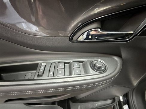 Used 2022 Buick Encore Preferred w/ Safety Package II image 52