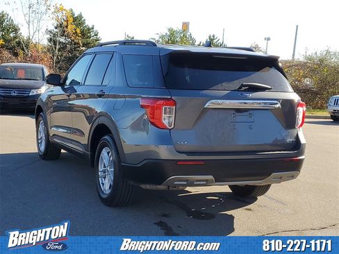 Used 2023 Ford Explorer XLT w/ Equipment Group 202A image 3