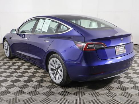 Used 2018 Tesla Model 3 Mid Range image 9